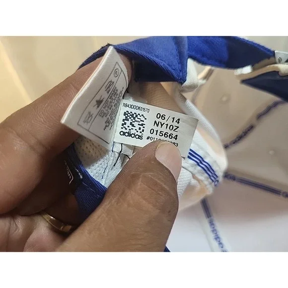 Adidas New York Knicks NBA Strapback Hat. - Picture 10 of 12